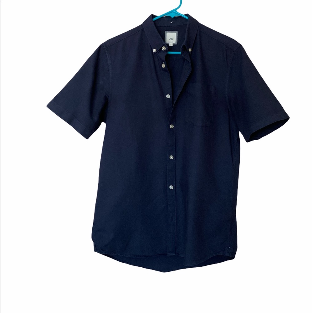 Men’s short sleeved button down shirt